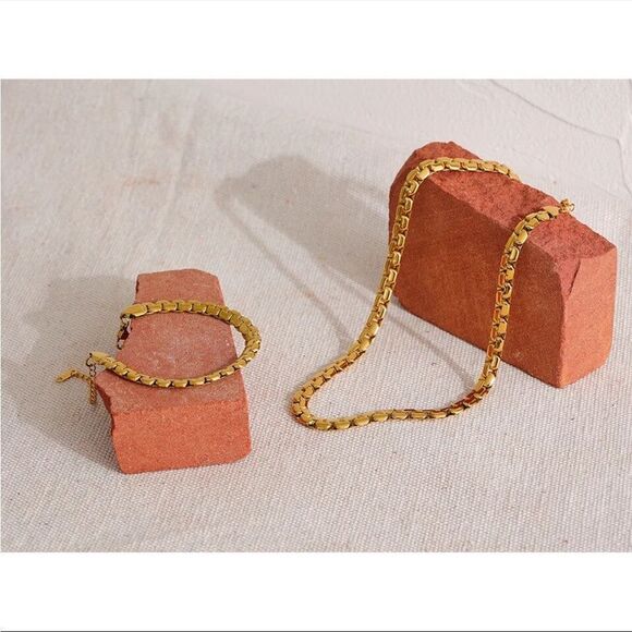 - #24 NEW 18K Gold Chunky Chain Necklace - Picture 4 of 6